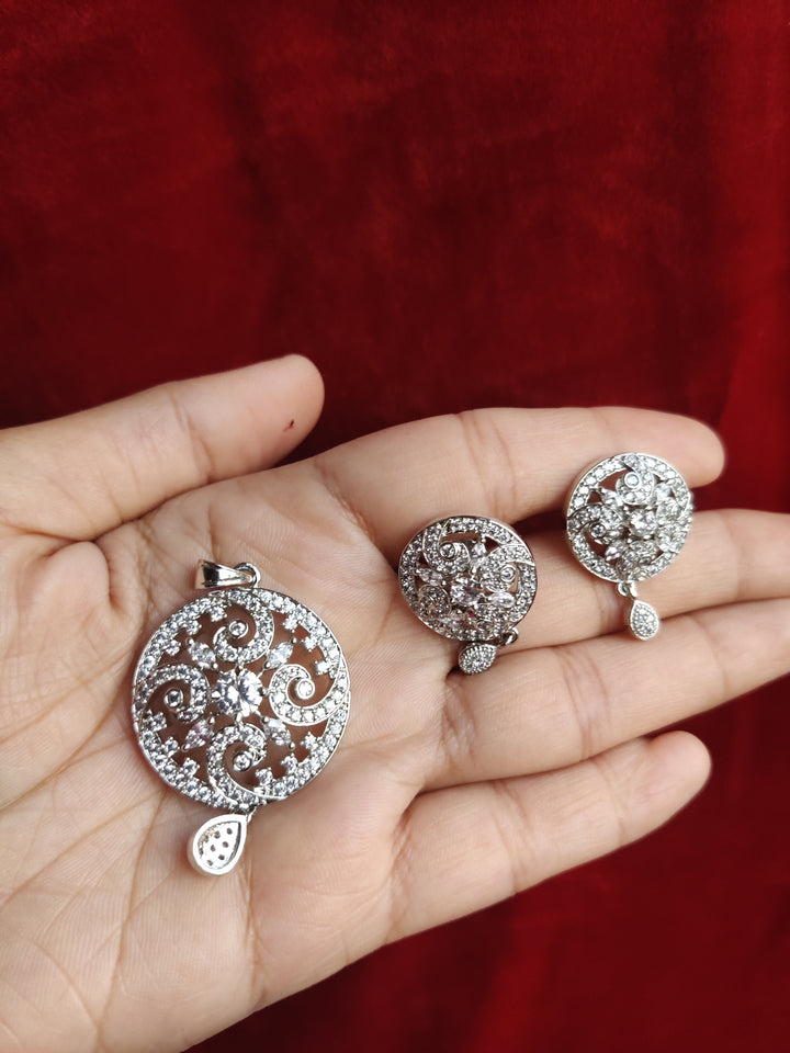 CRAZY PENDENT SET