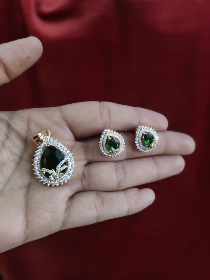 pendants & lockets Pendants