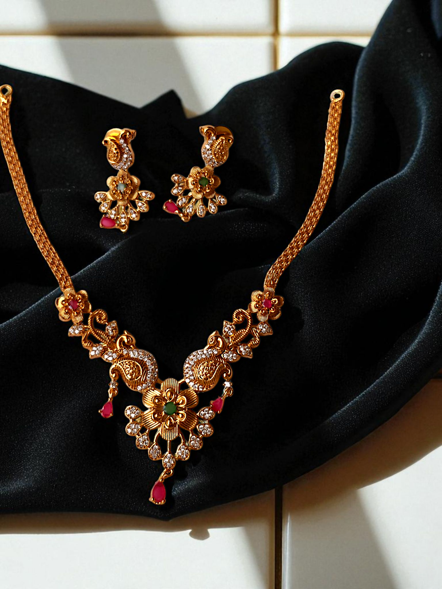 Ashi Royal Bloom Necklace Set