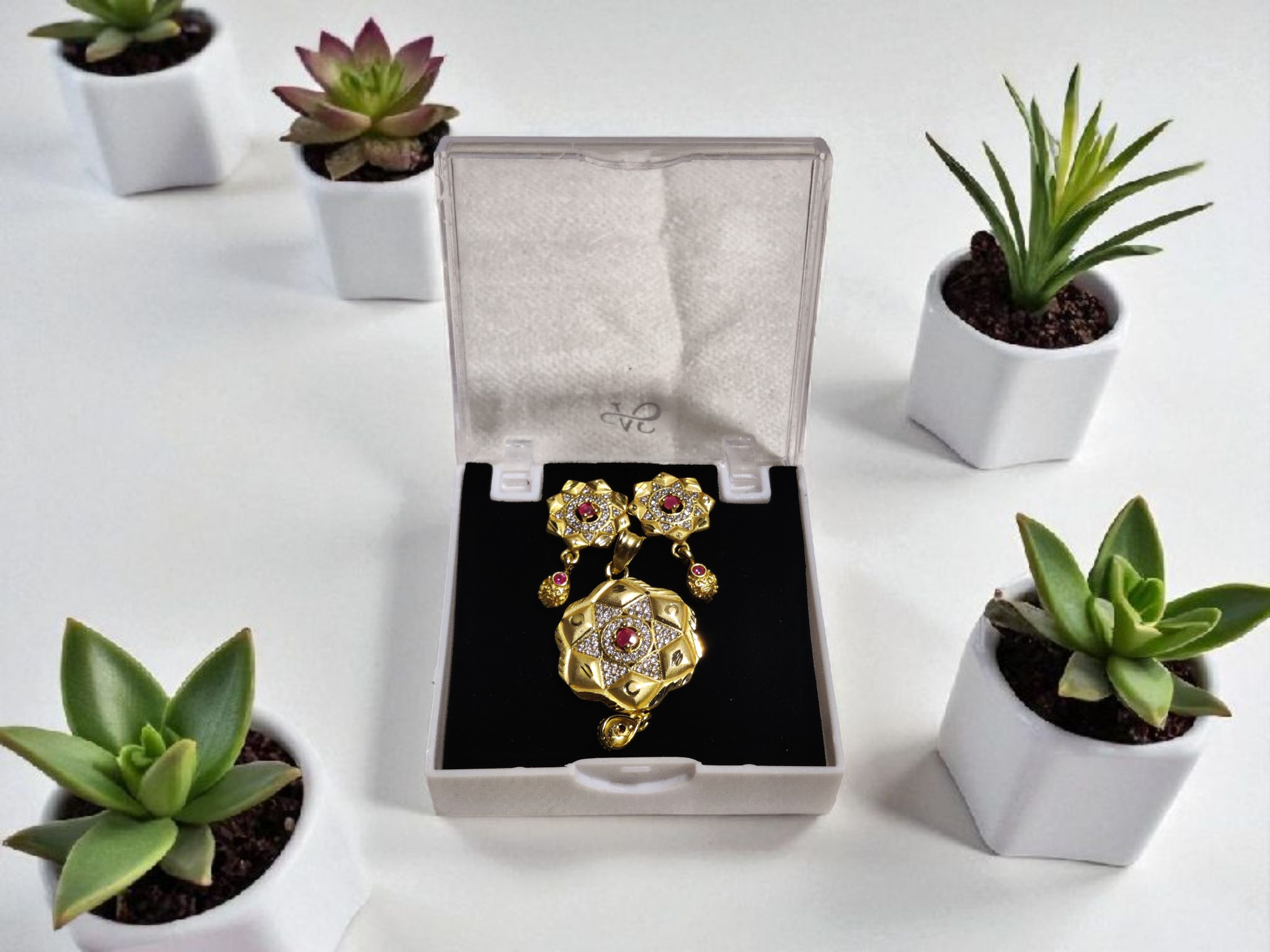 Ashi Star Bloom Pendant Set – Golden Grace