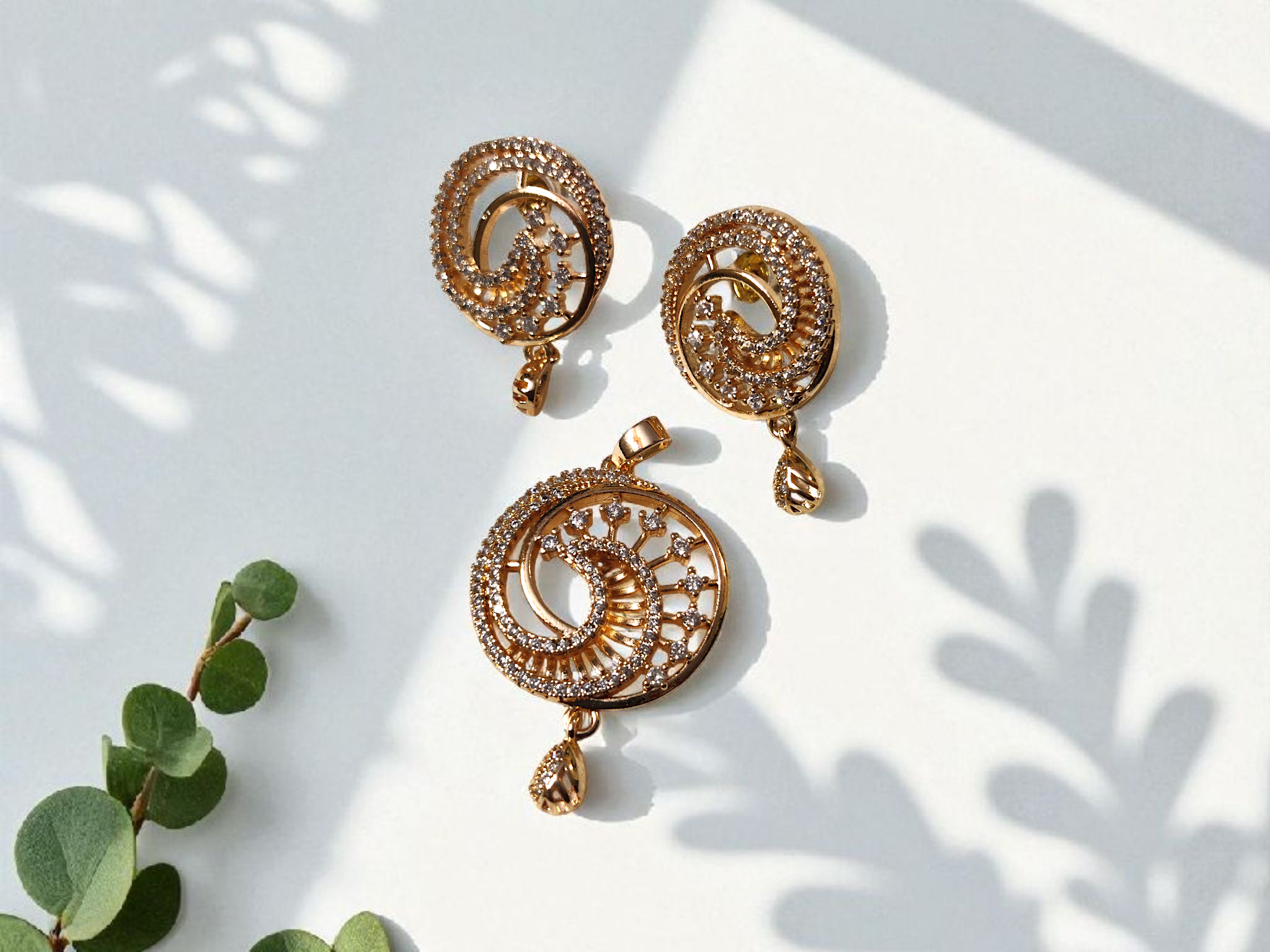 Ashi Ziya Spiral Pendant Set