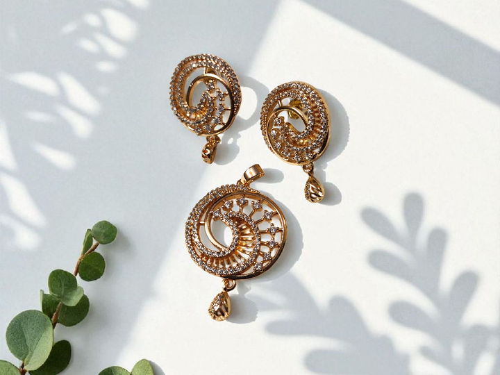 Ashi Ziya Spiral Pendant Set