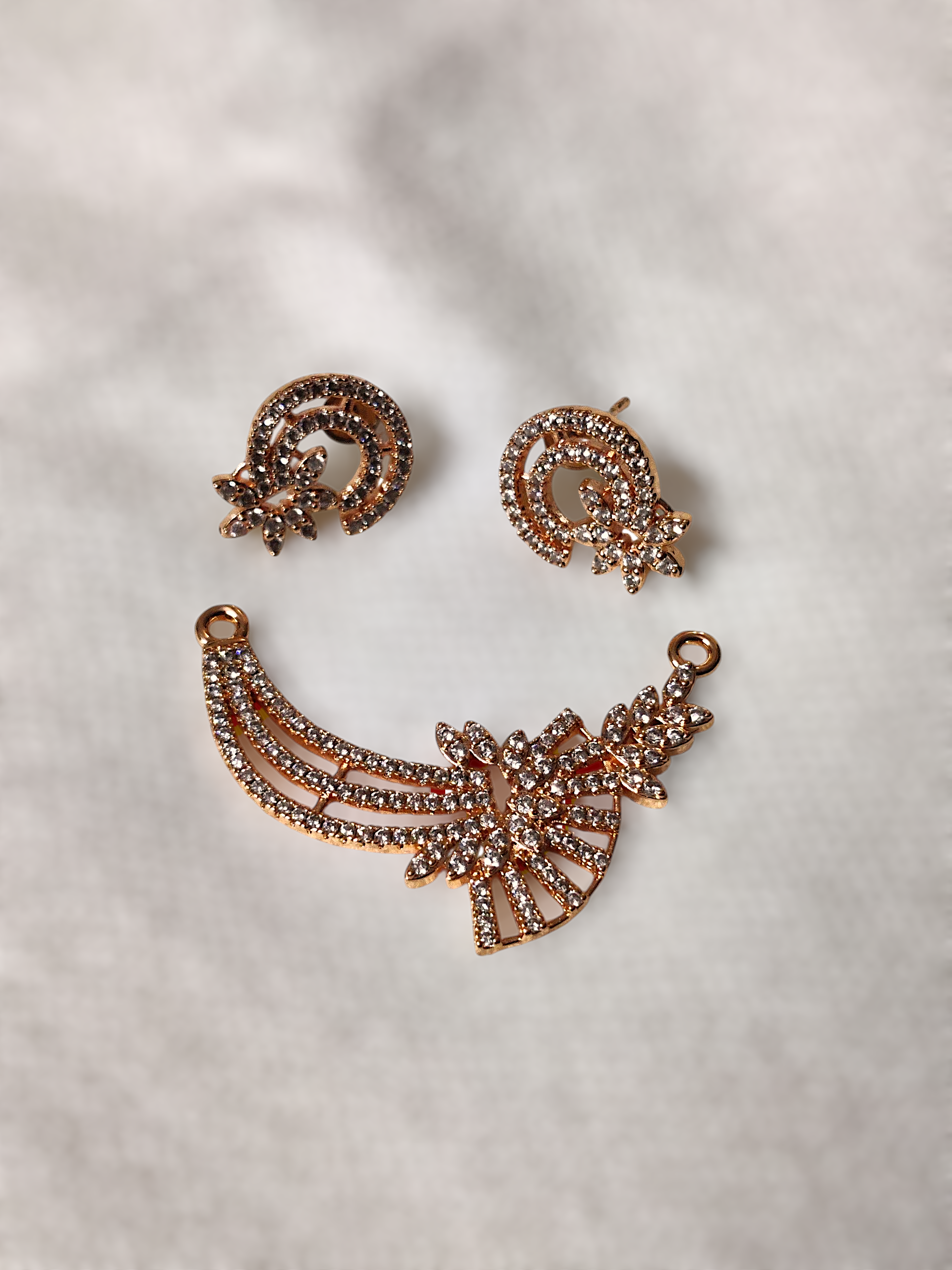 Ashi Noor Rose Gold Pendant Set