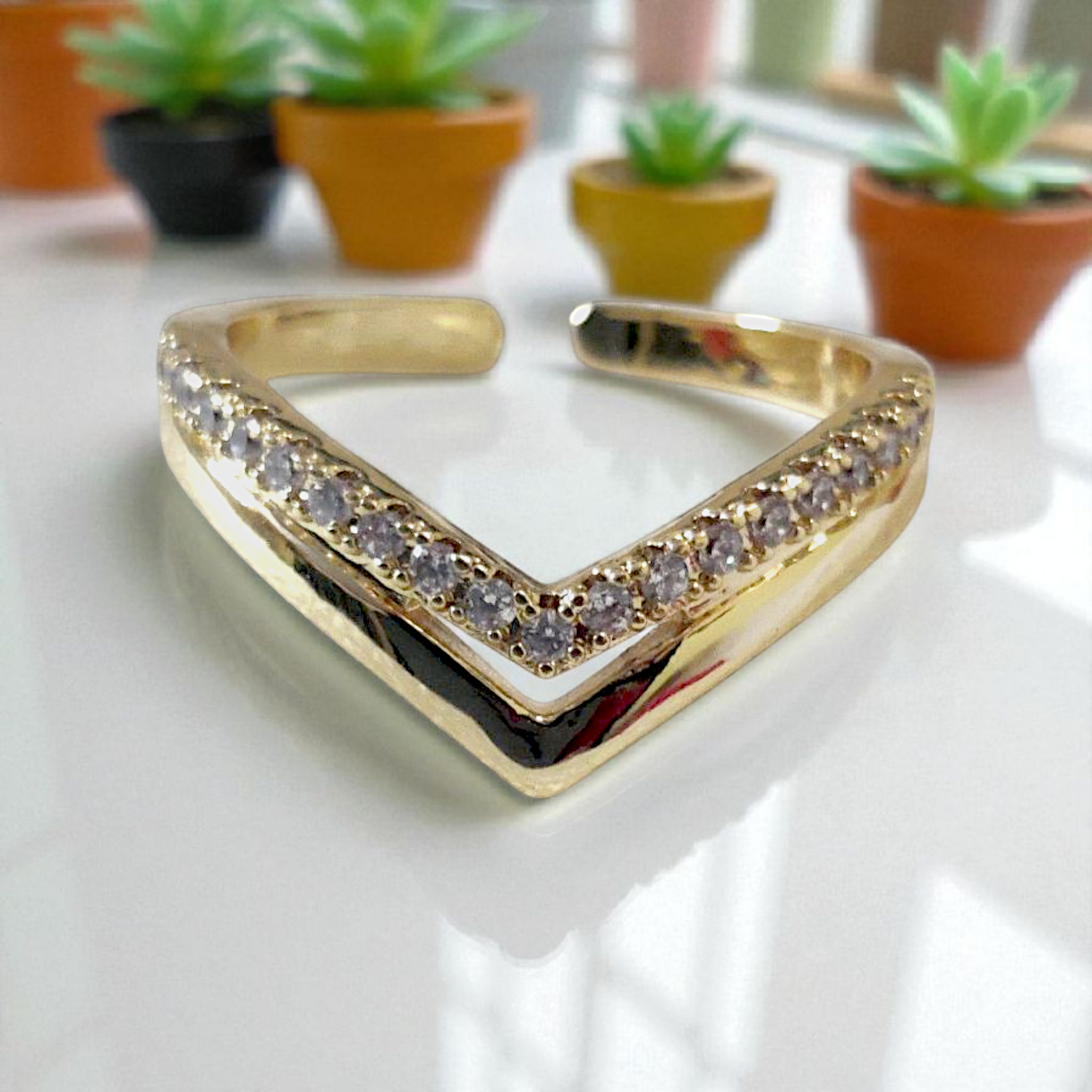 Ashi V-Glam Anti-Tarnish Ring