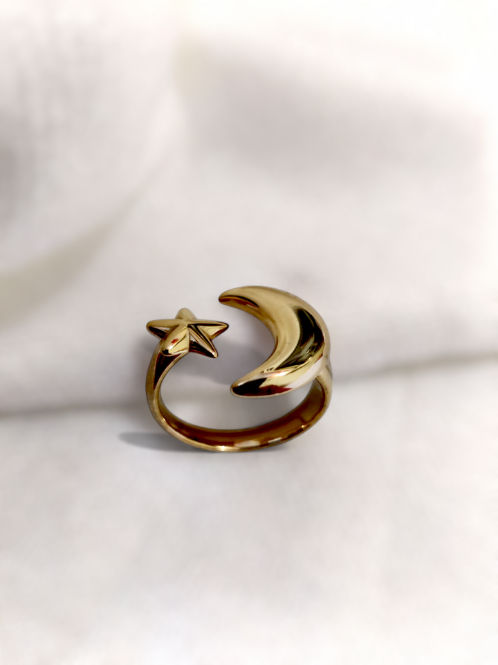 Ashi Moon & Star Ring – Anti-Tarnish Magic
